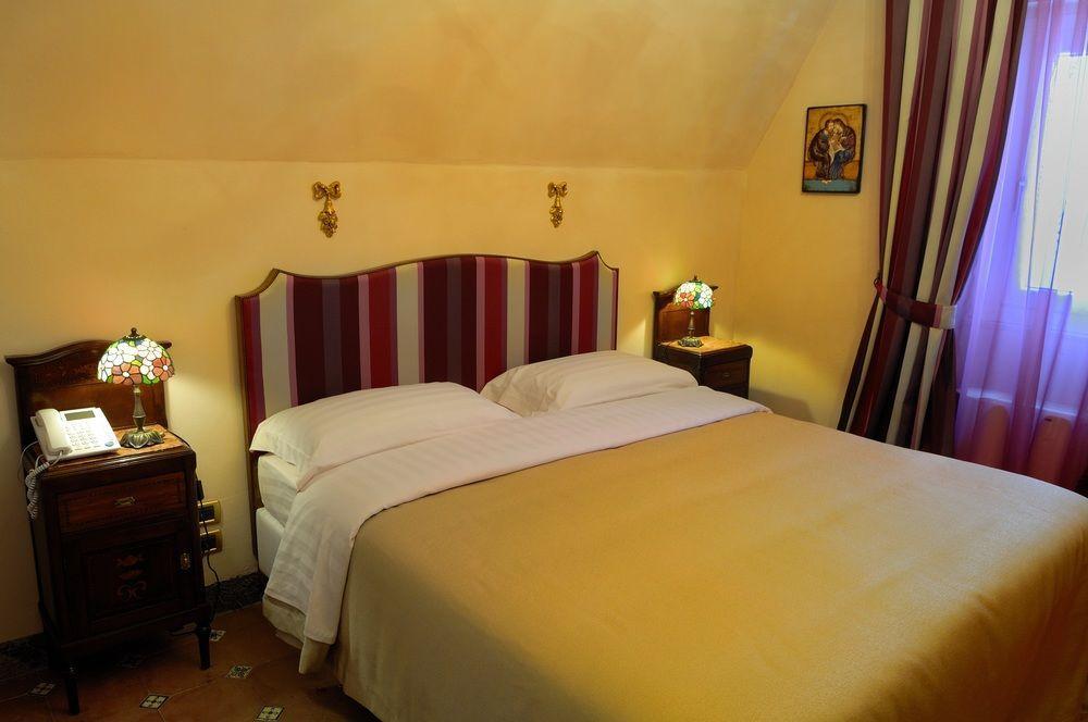Hotel Villa Dorata Nicolosi Exterior photo